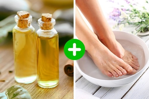 dùng tinh dầu dưỡng gót chân bị nứt đen