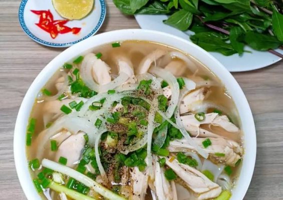 nấu phở gà ngon