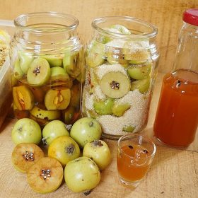 Bật mí cách ngâm rượu táo mèo ngon, chuẩn công thức