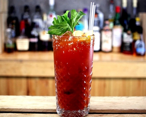 cooktail-la-gi-mot-so-loai-cooktail-pho-bien-Bloody-Mary