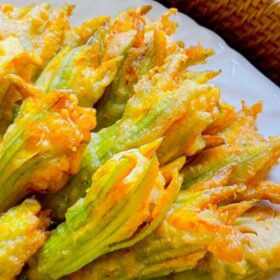 3+món ăn ngon từ bông bí đỏ đổi vị bữa cơm gia đình